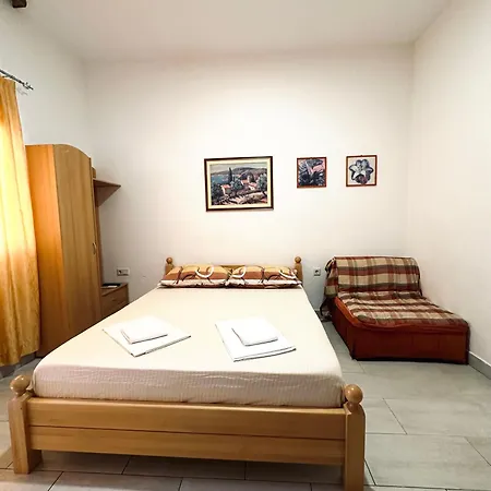 Guest house Mango