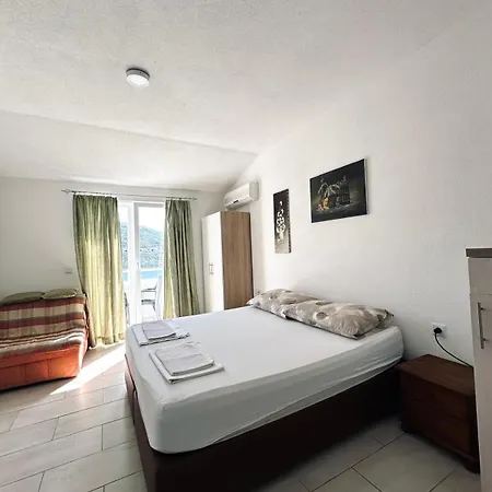 Mango Guest house *