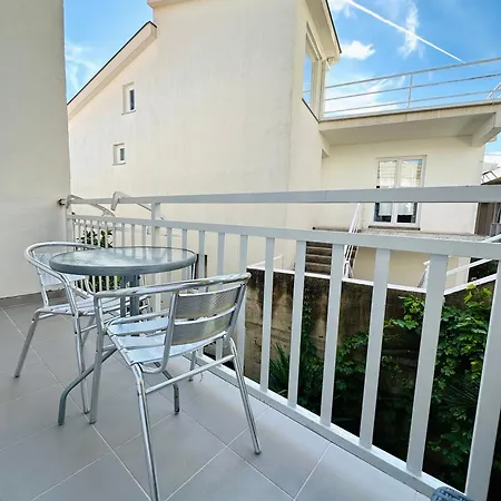 Guest house Mango *